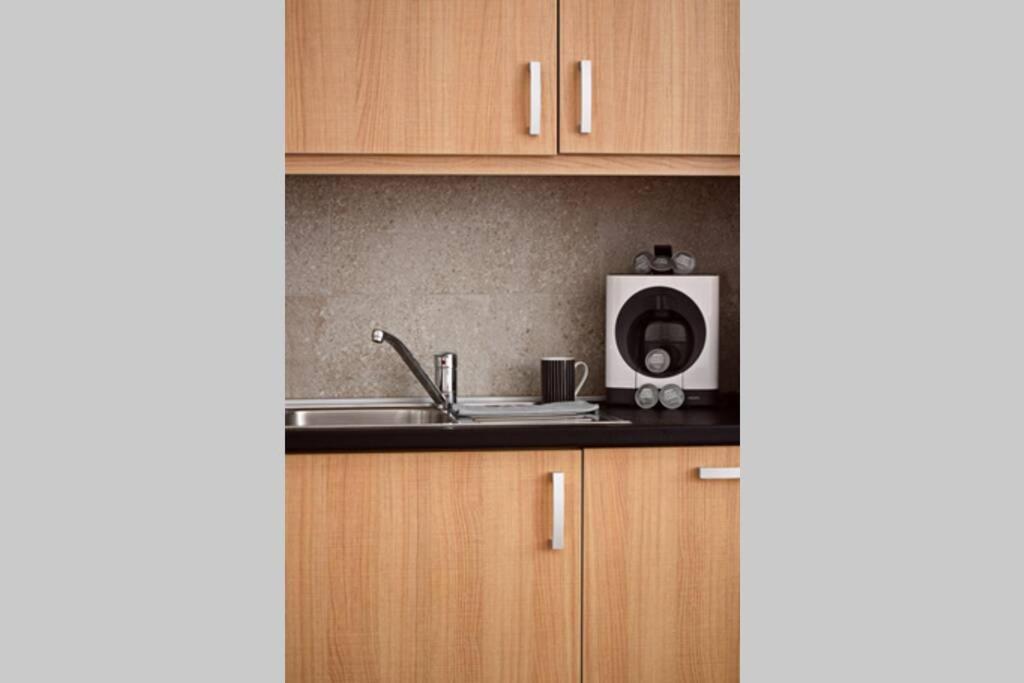 Central Budapest Apartment In Historical Building With Free Private Parking Buitenkant foto